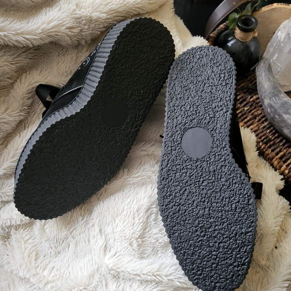 Enchant Me Creepers - Killstar - US Sizes 6 and 7 - Embroidered Velvet Platform - Picture 3 of 6